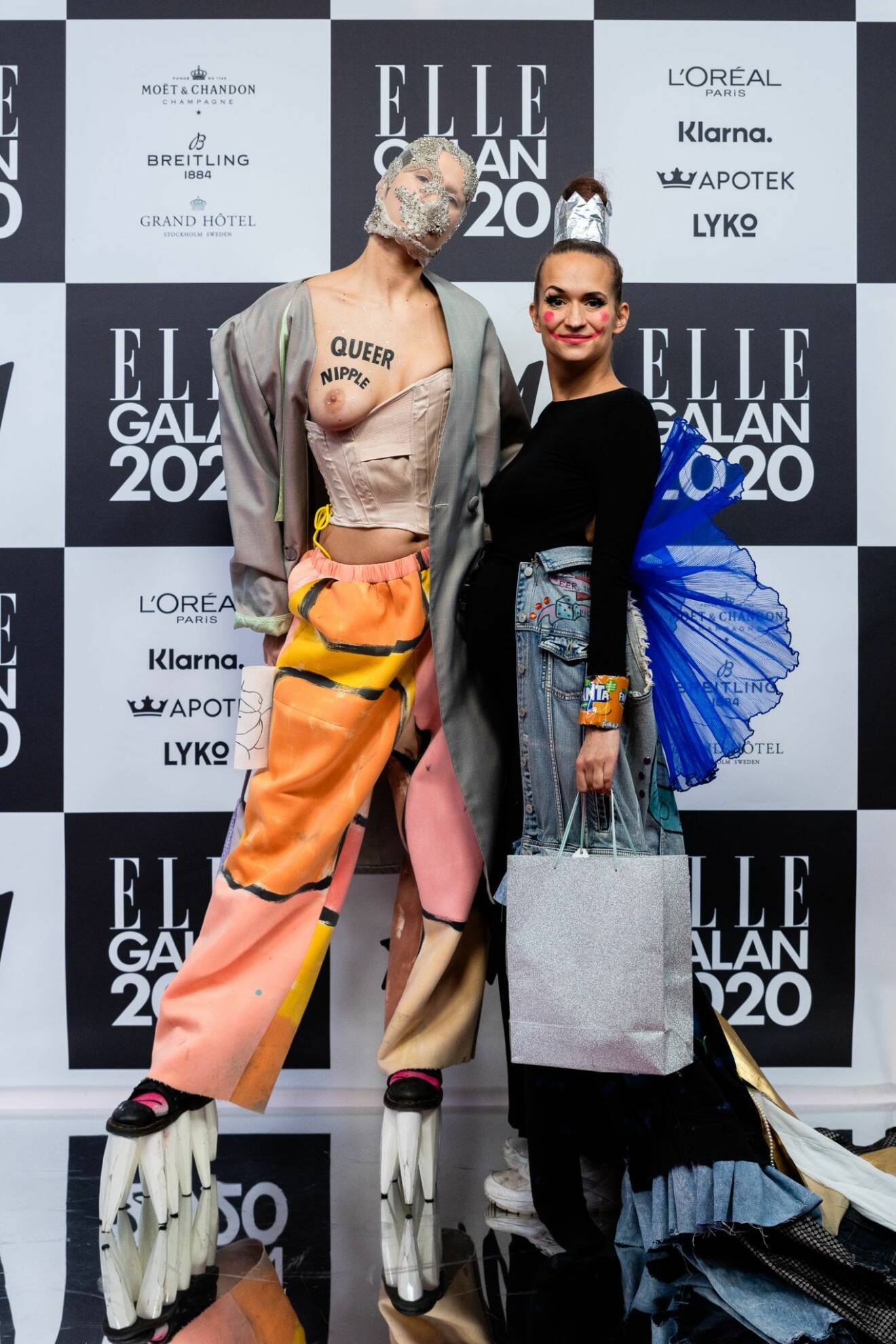 Leffe Crumlove och Bianca Kronlof på elle-galan röda-mattan 2020