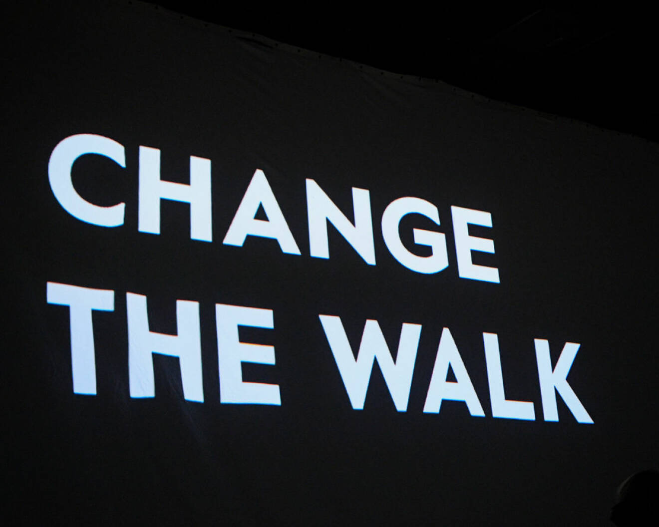 Budskap från Carcels första visning på Copenhagen Fashion Week - Change the walk.