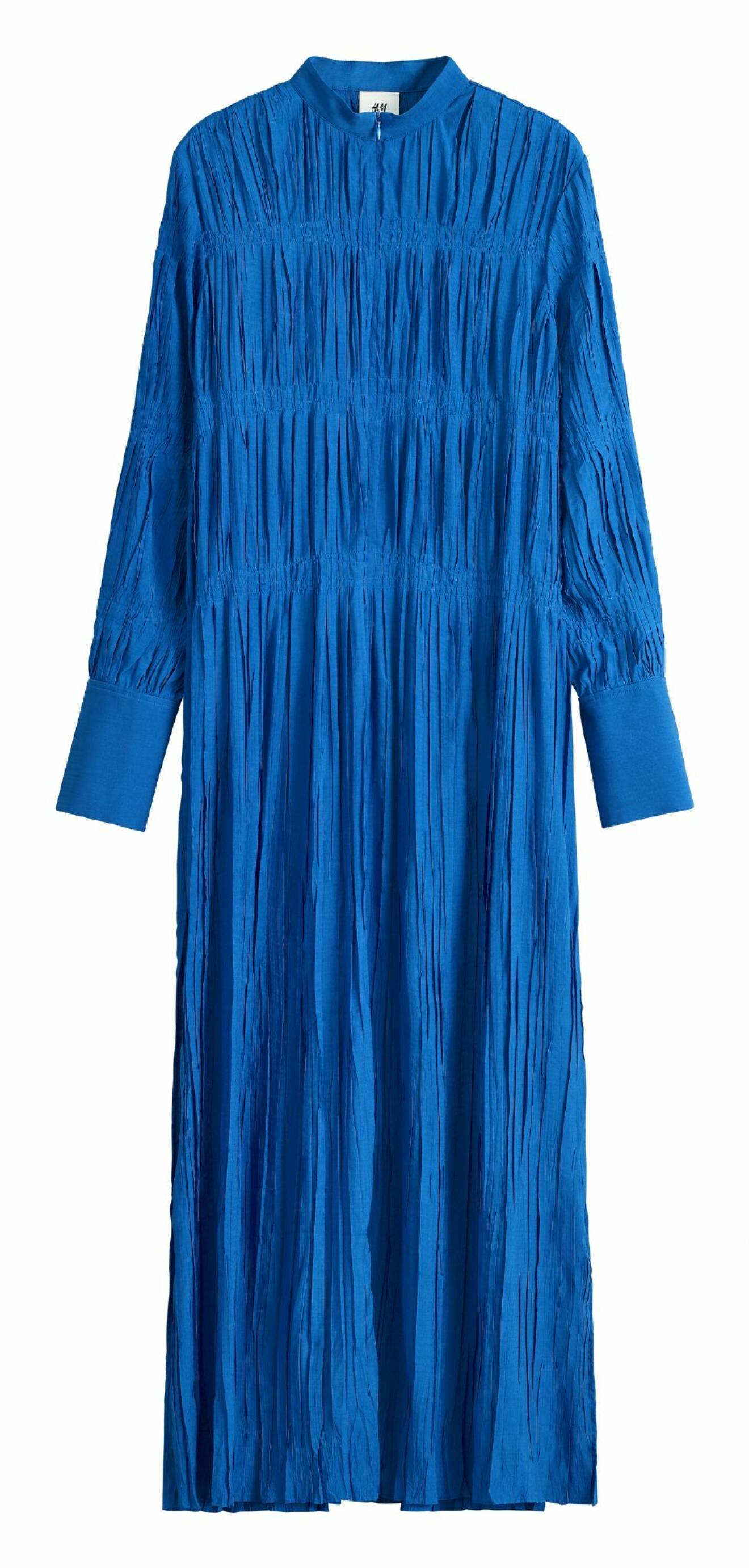 Kornblå långklänning från H&M Studio SS20