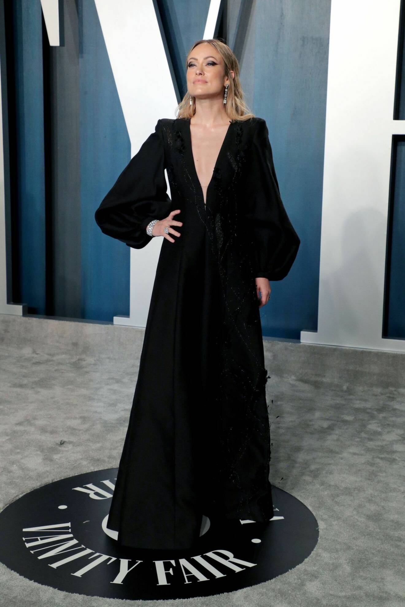 Olivia Wilde i svart klänning