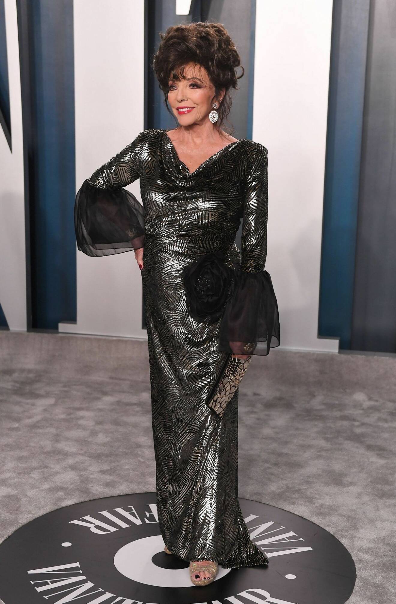 Joan Collins i klänning