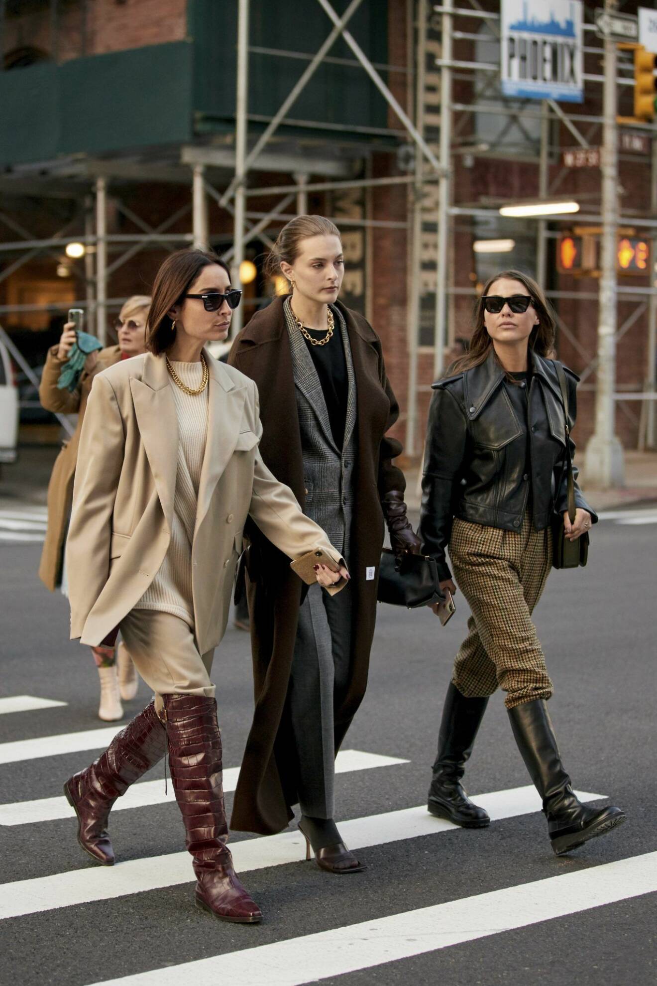Gäng med svarta streetstyle-looks från New York Fashion Week 2020.