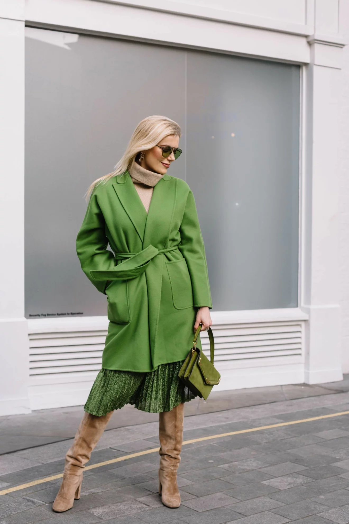 Streetstyle från London Fashion week, grön look.