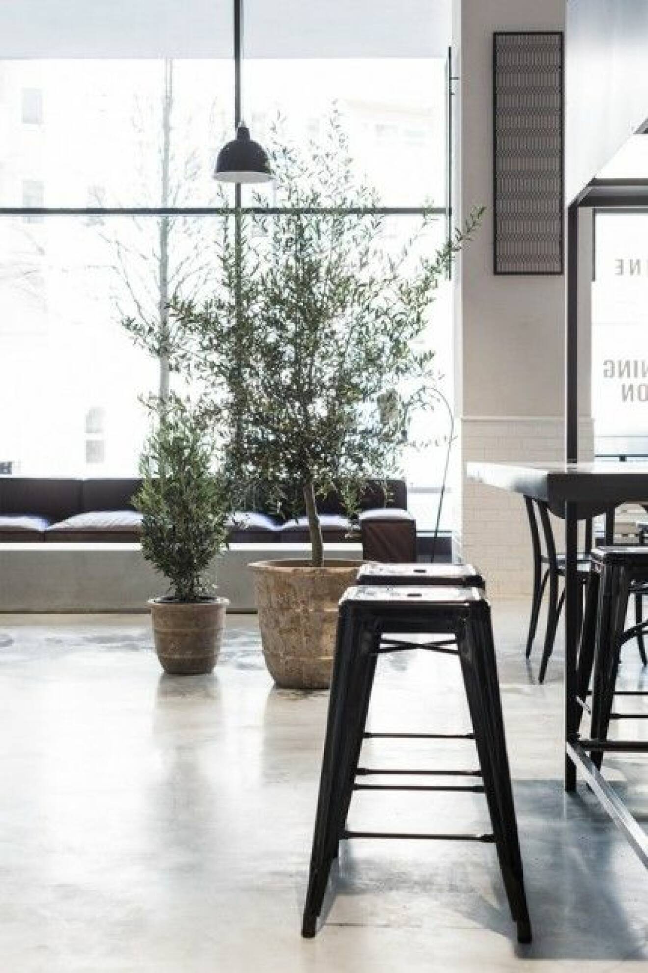 usine-restaurant-cafe-stockholm-richard-lindvall-mikael-axelsson-ems-designblogg-700x1050