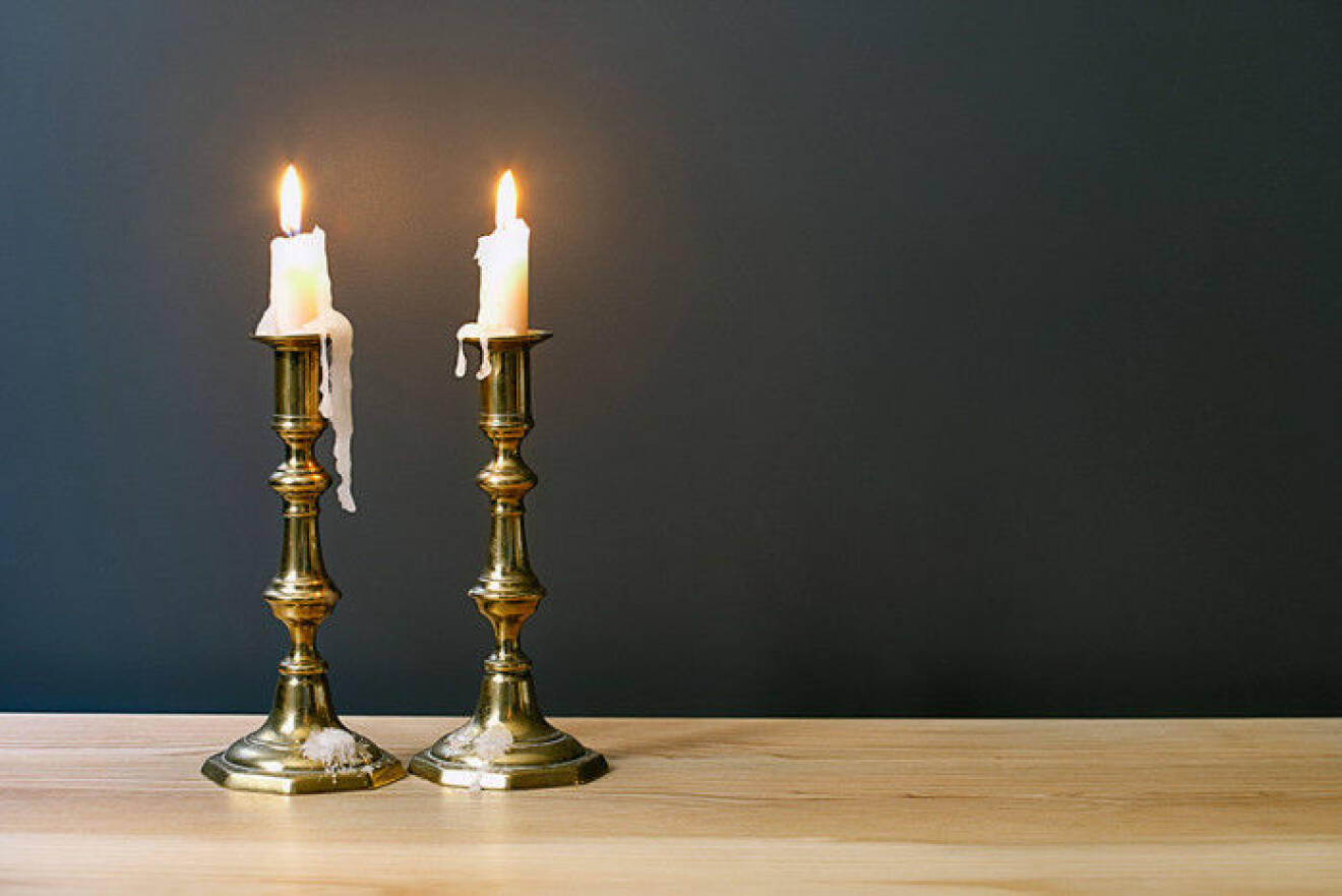candle_shutterstock_212374618
