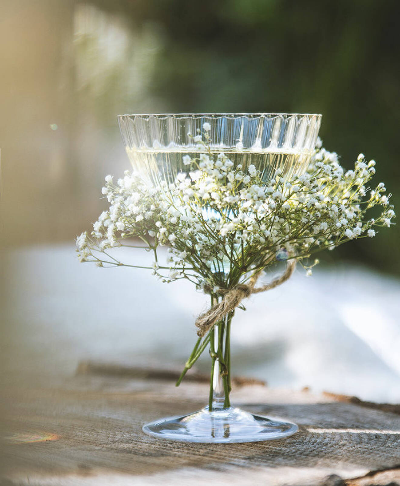 Dekorera glas med blommor