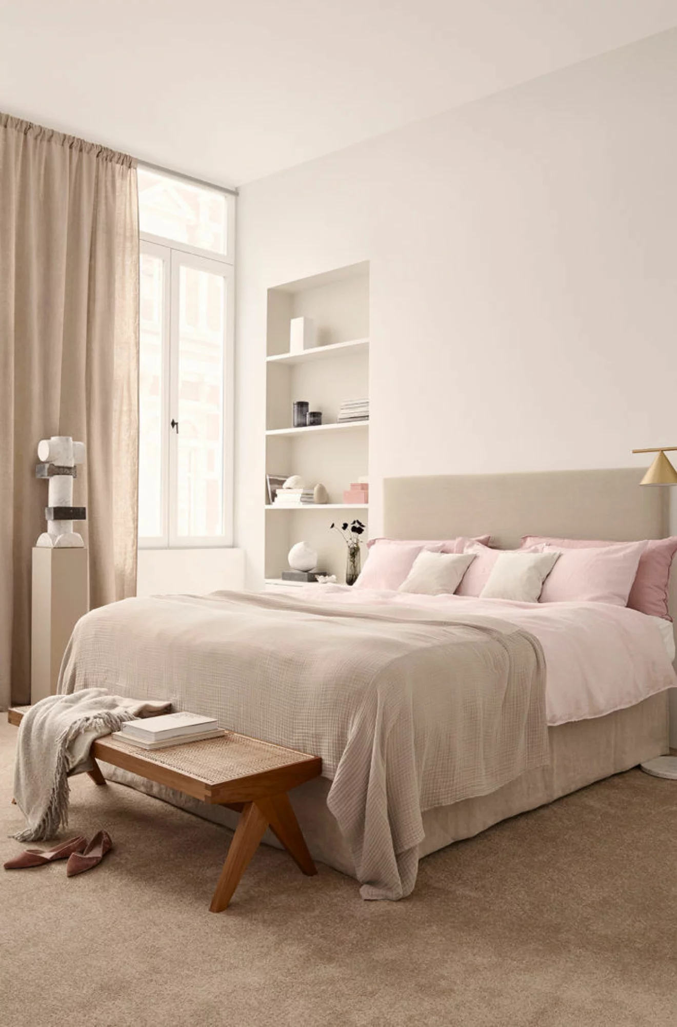 Beige och rosa sovrum. H&M Home.