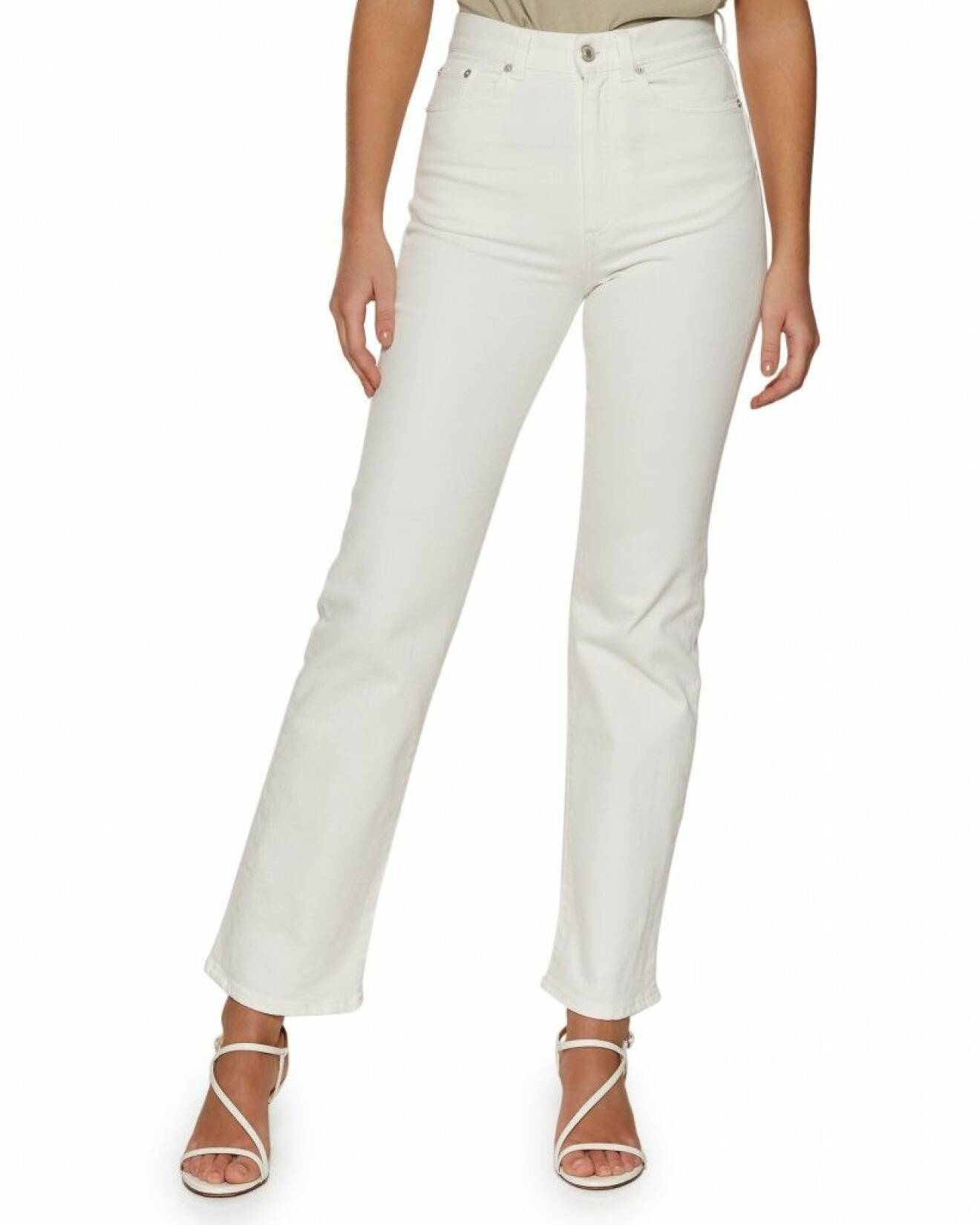 vita jeans från Jeanerica som har stretchig passform och högmidja