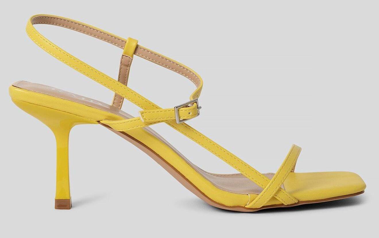 gula sandaletter från raif
