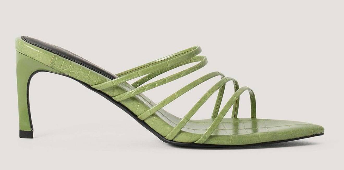 gröna sandaletter med spetsig tå från nakd