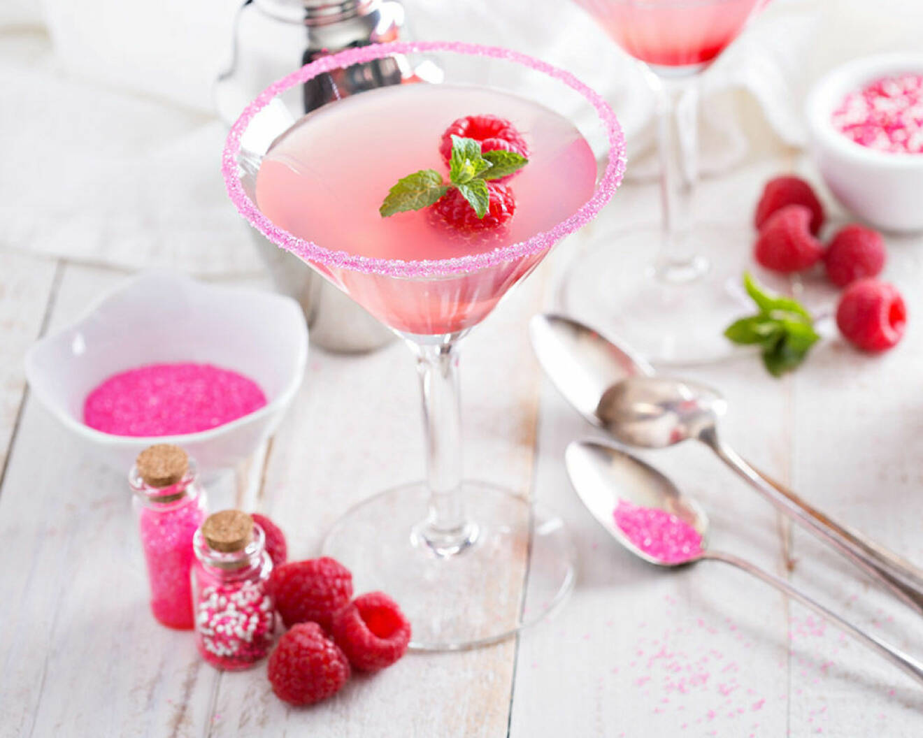 Raspberry Martini med rosa socker. Foto: Shutterstock