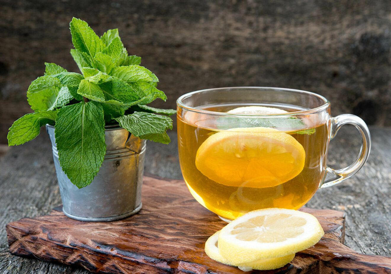 Starta dagen med varmt citronvatten! Foto: Shutterstock