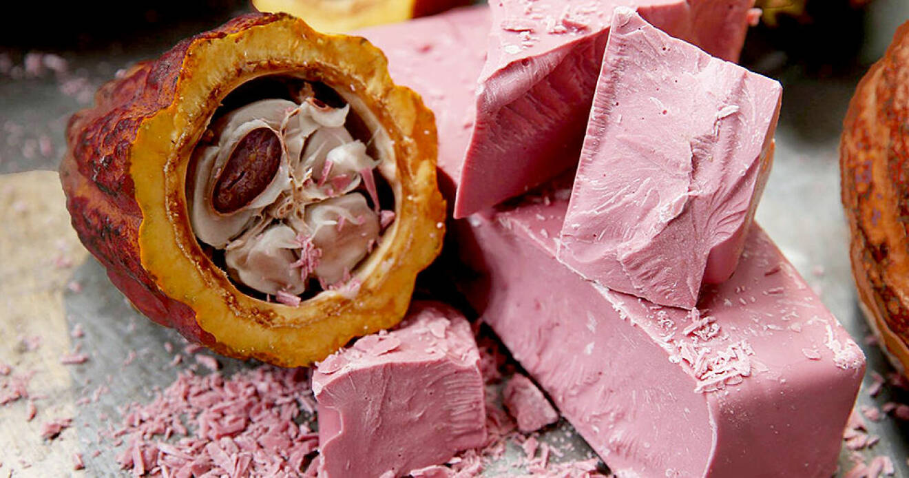 Den rosa chokladen tillverkas av röda kakaobönor.