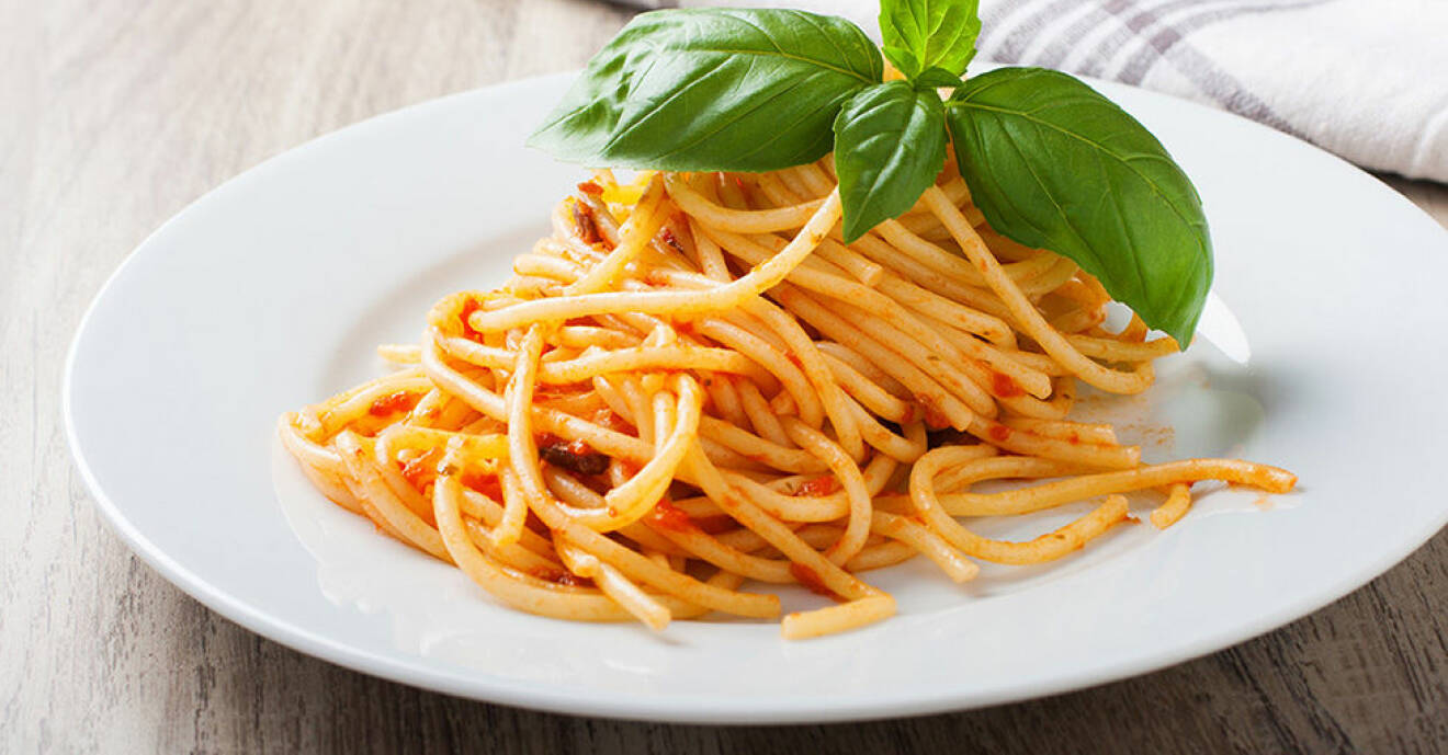 Pasta al Pomodoro = pasta med tomatsås.