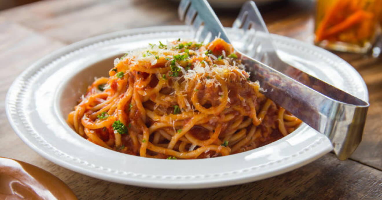 Pasta med egen tomatsås – gott och billigt!