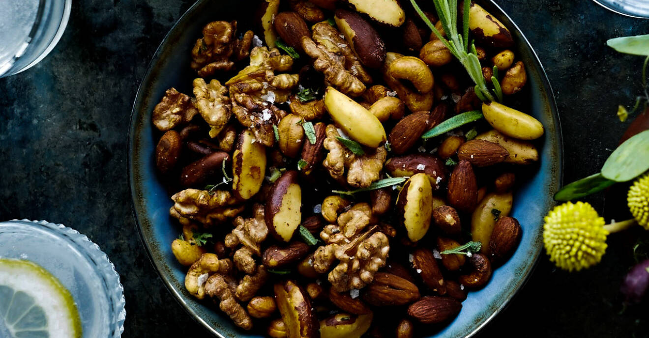 Recept på rosmarinrostade nötter