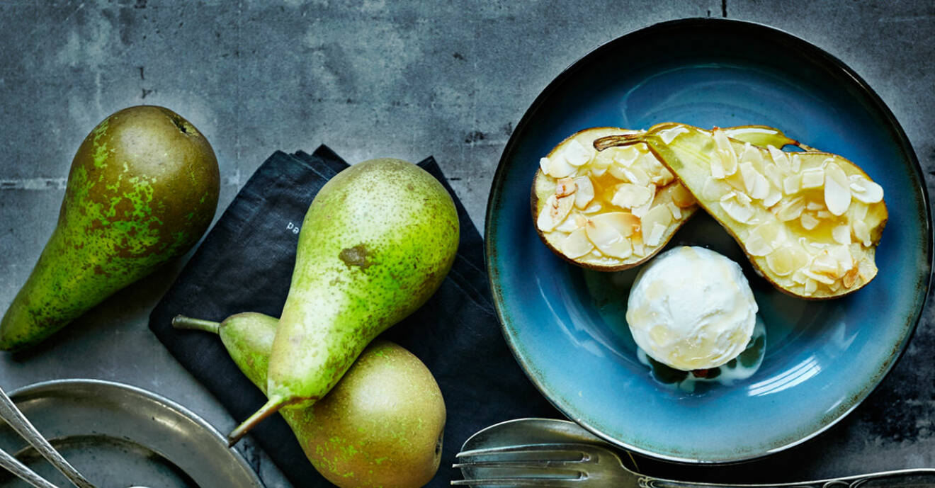 Recept på ingefärsglaserat päron med vaniljglass
