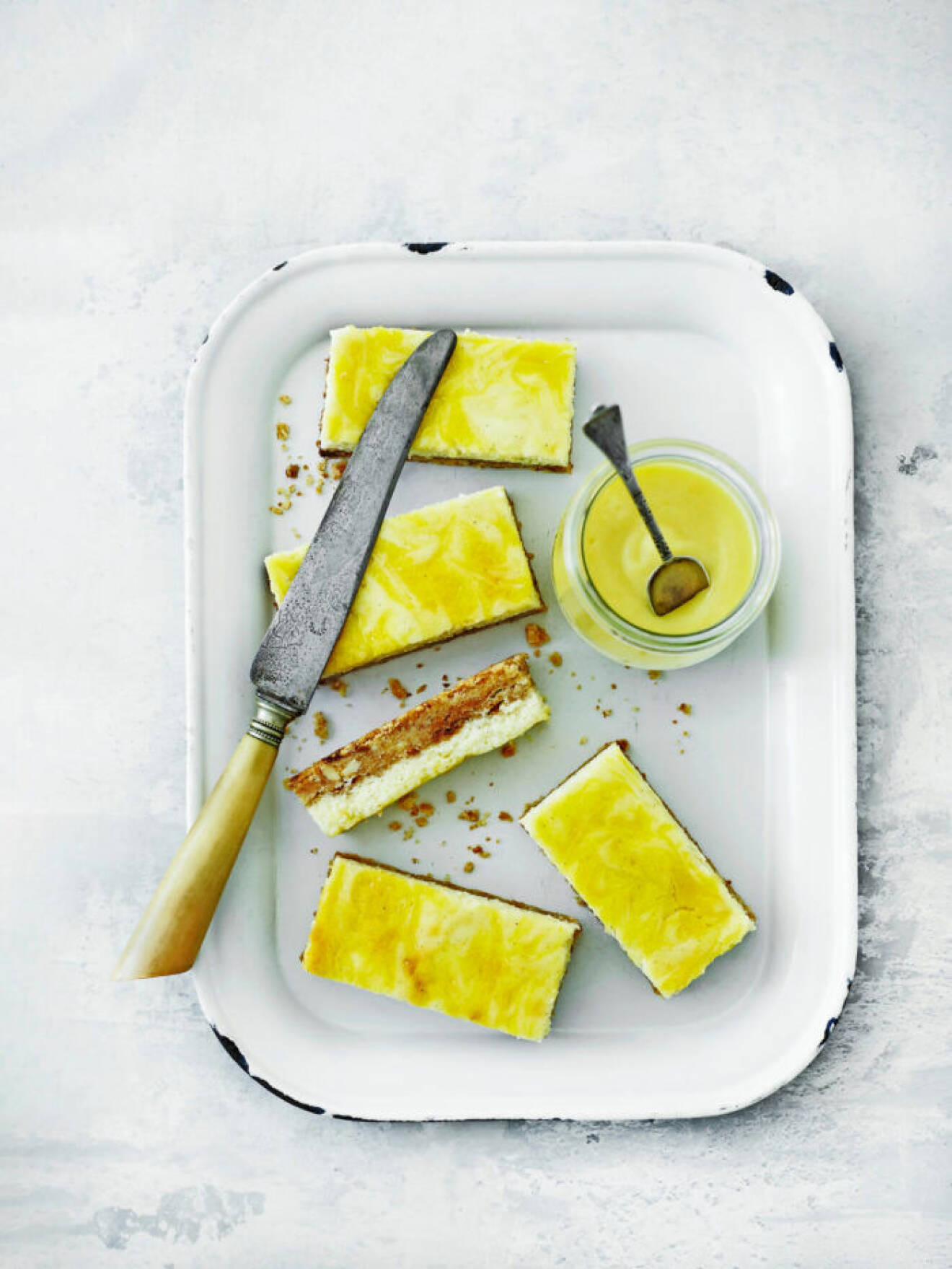 Recept på cheesecake-snittar med lemon curd