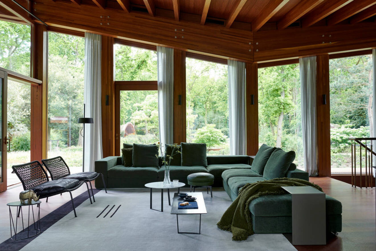 Hemma hos paret Stolk i Nederländerna stort vardags med gröna möbler