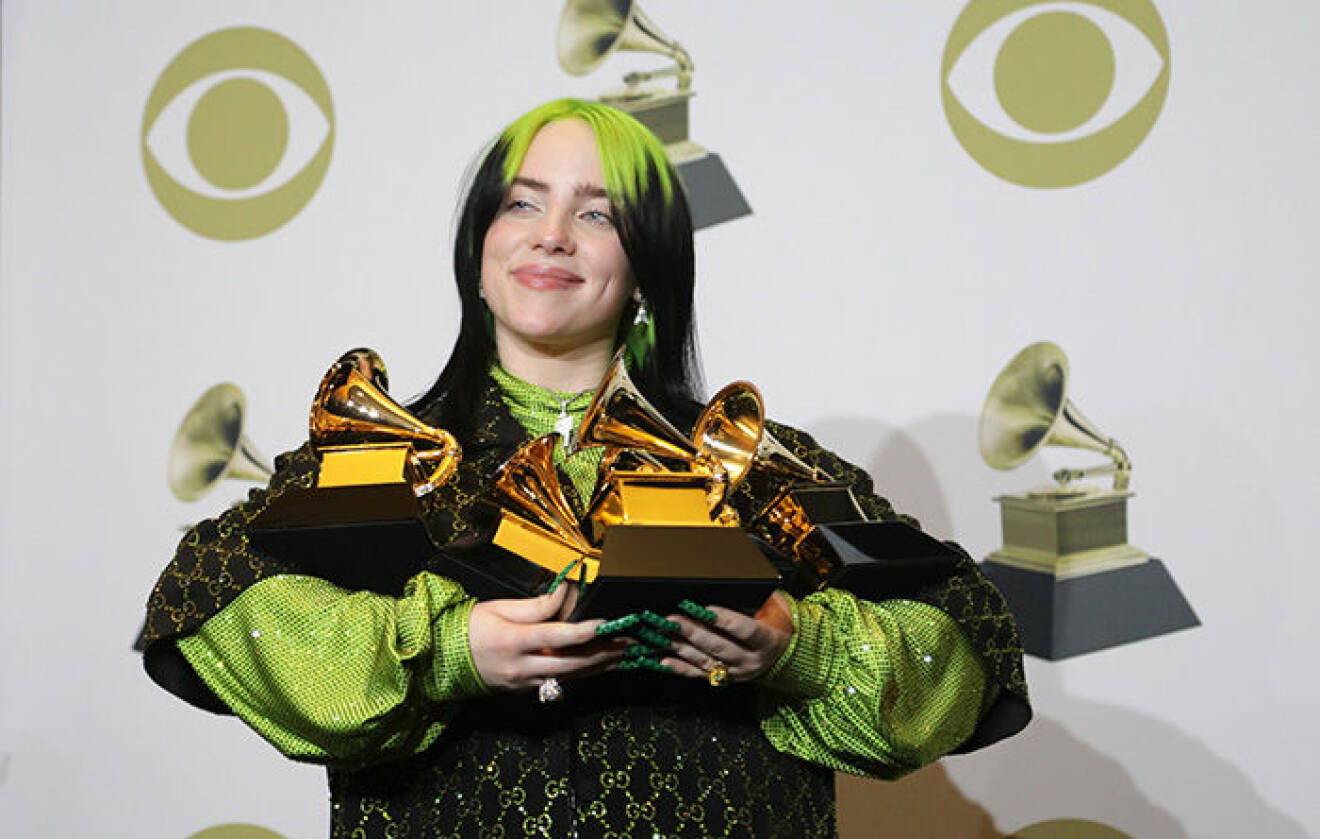 En bild på artisten Billie Eilish på Grammy Awards 2020.
