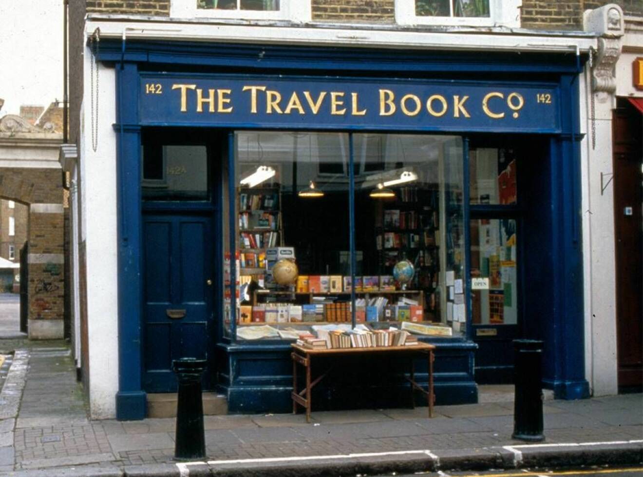 travel book shop I Notting Hill
