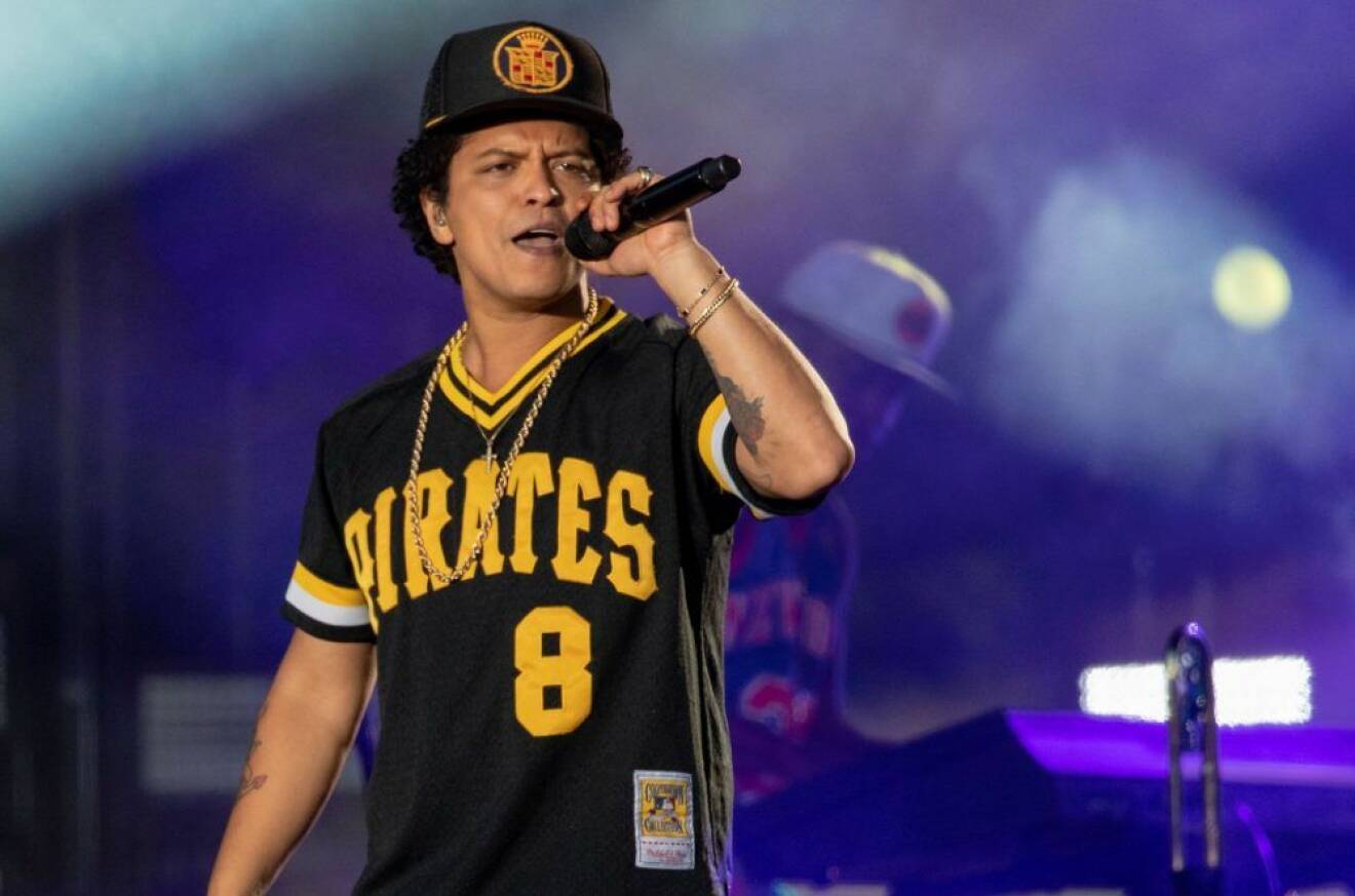 Bruno Mars sjunger
