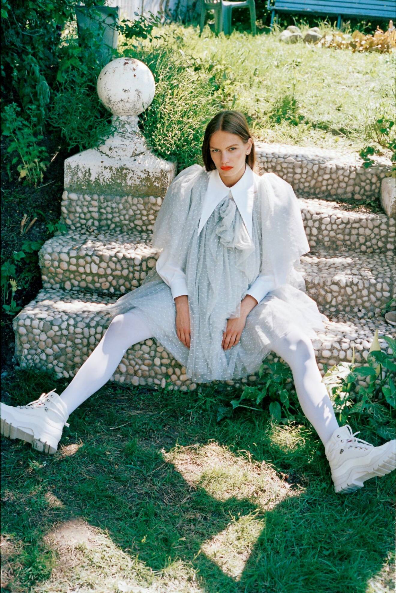 Så stylar du den skandinaviska trenden 2020, vit tyllklänning från Designers Remix