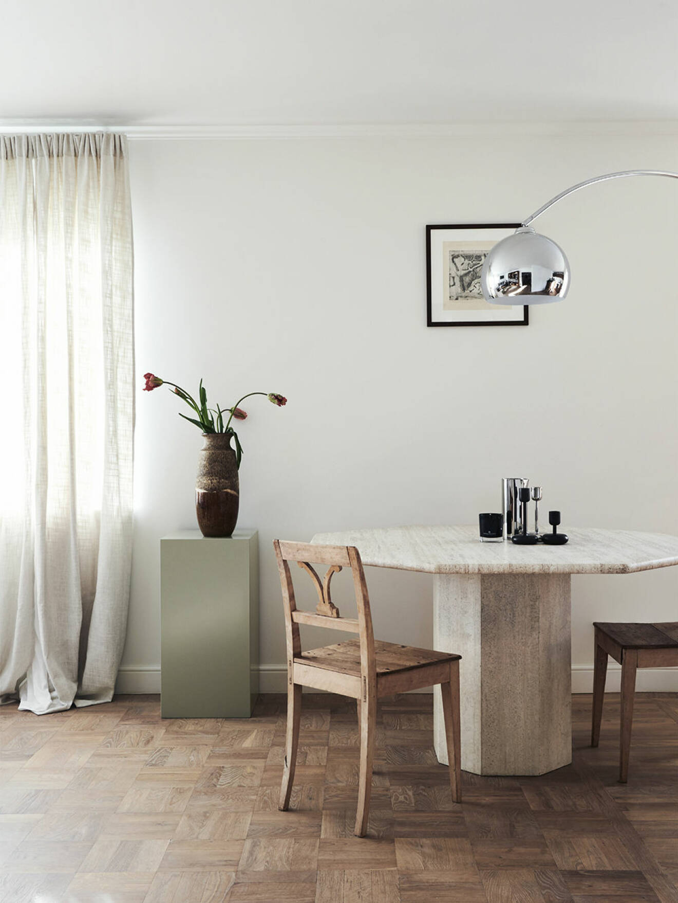 Stilfullt minimalistiskt hem med personlig stil 