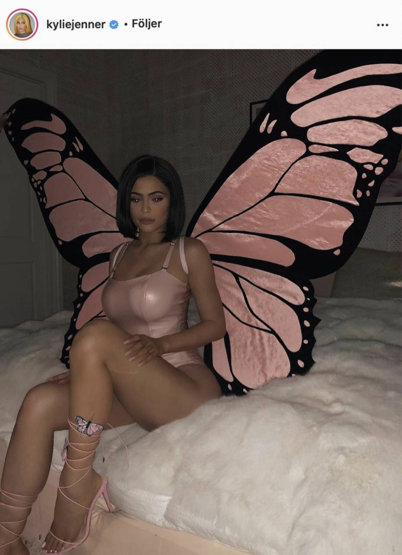 Kylie Jenner som fjäril
