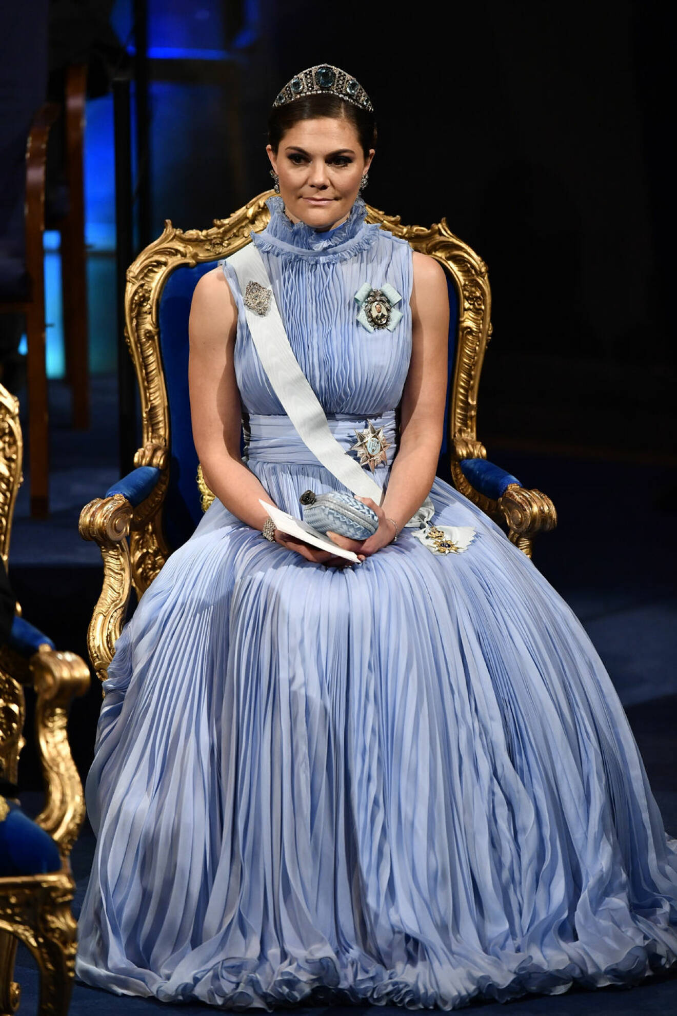 Kronprinsessan Victoria i klänning från Jennifer Blom på Nobelfesten 2017