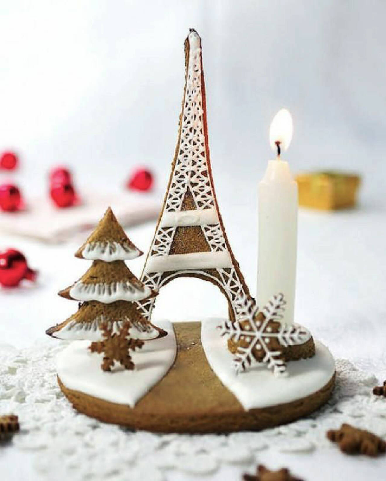 Eiffeltornet i form av pepparkaka. 
