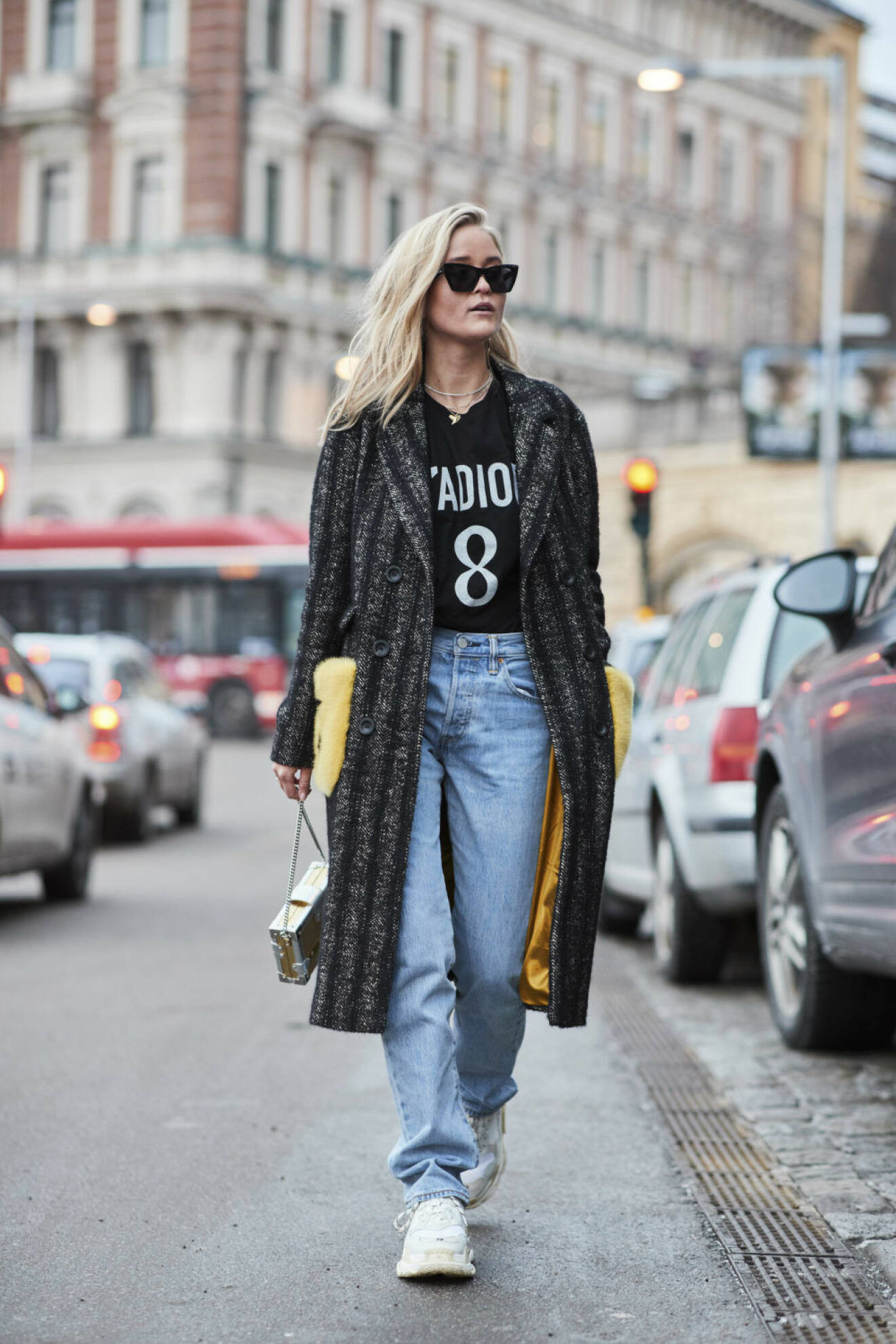 Josefine H i jeans och T-shirt från Dior