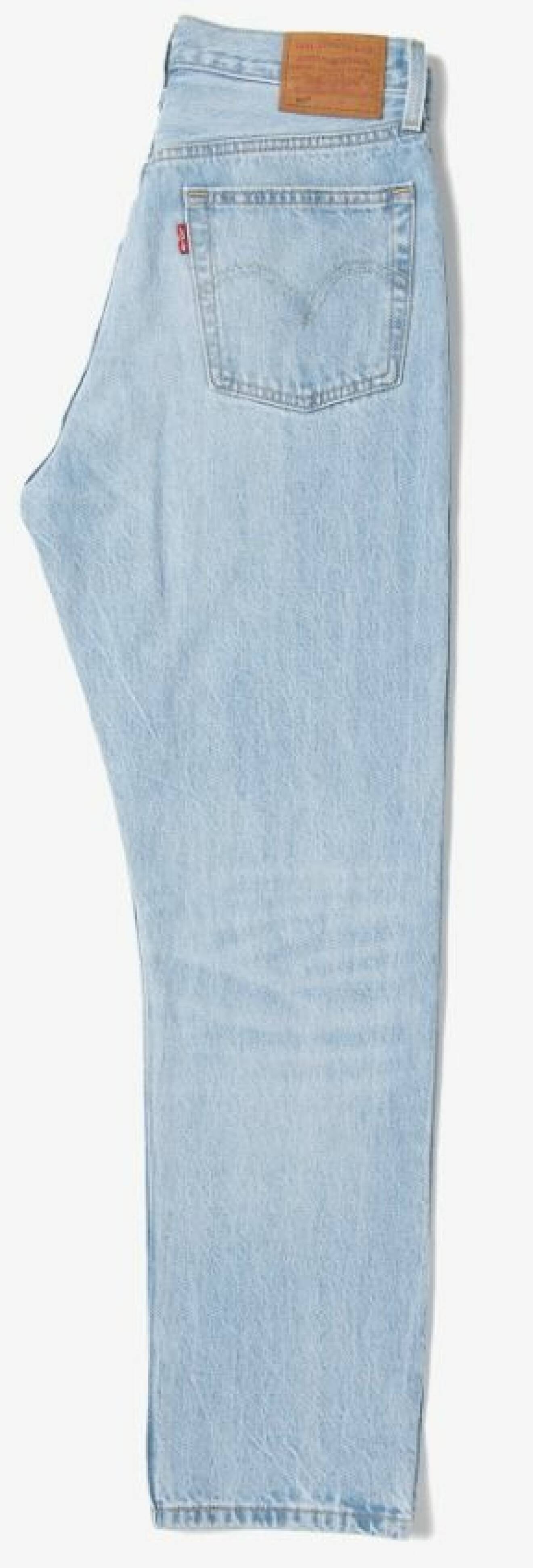 Ljusblå jeans i rak modell från Levis