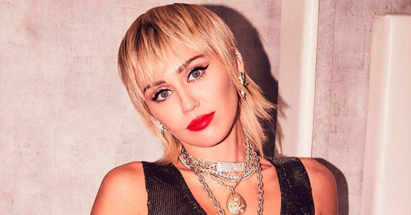 Miley Cyrus avslöjar anledningen till både snabba bröllopet och snabba skilsmässan med Liam Hemsworth.