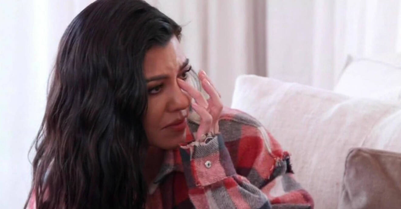 Kourtney Kardashian gråter
