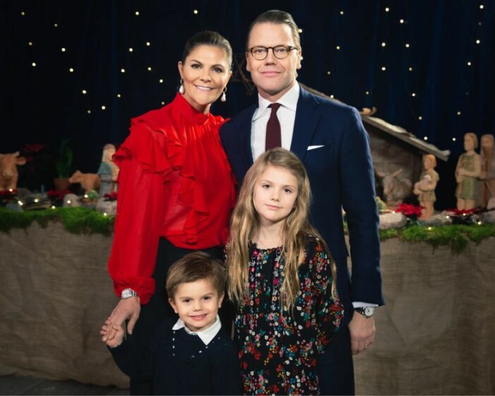 julkort från kronprinsessan victoria, prins daniel, estelle och oscar