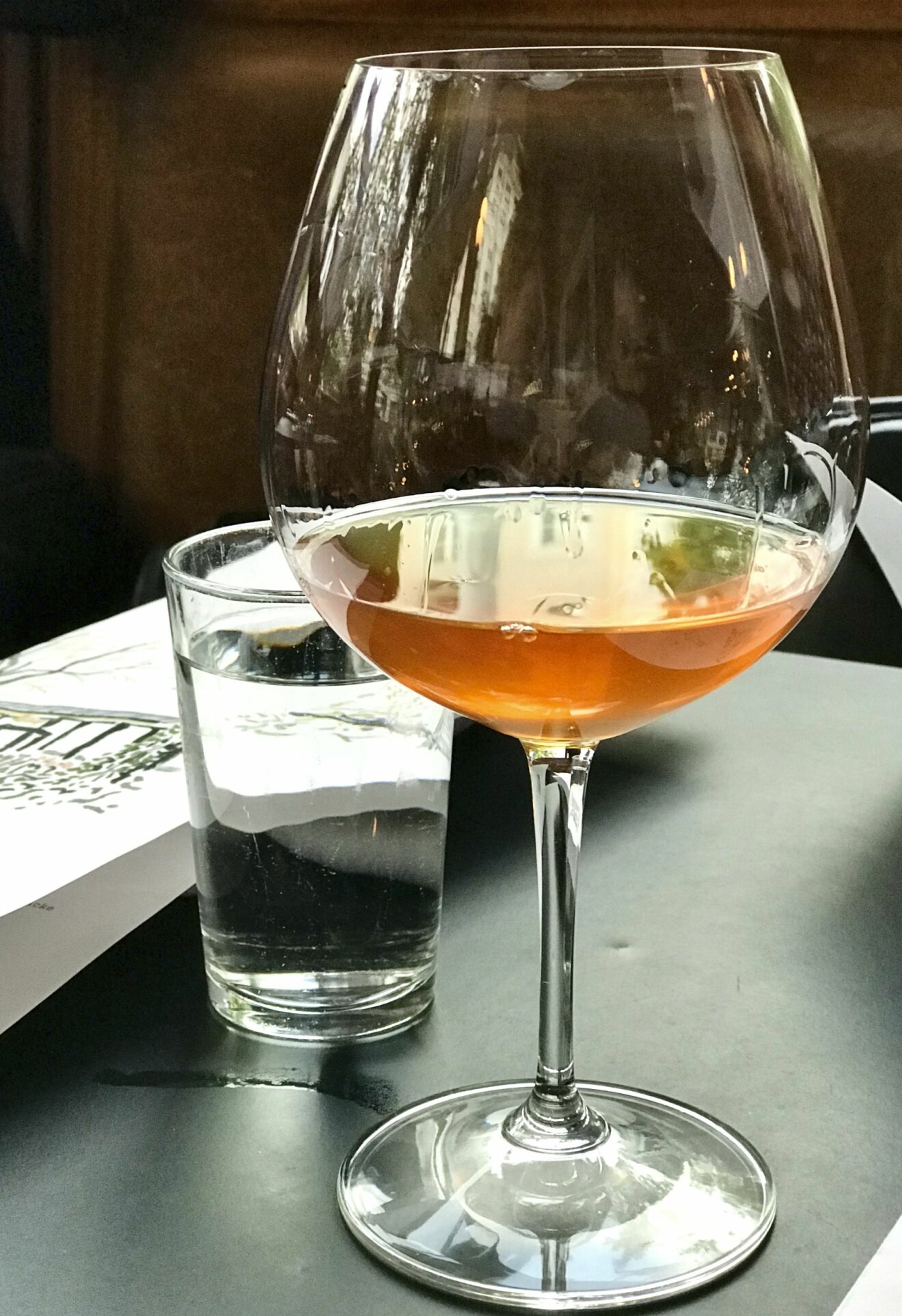 Orangevin är det hetaste vinet 2021.