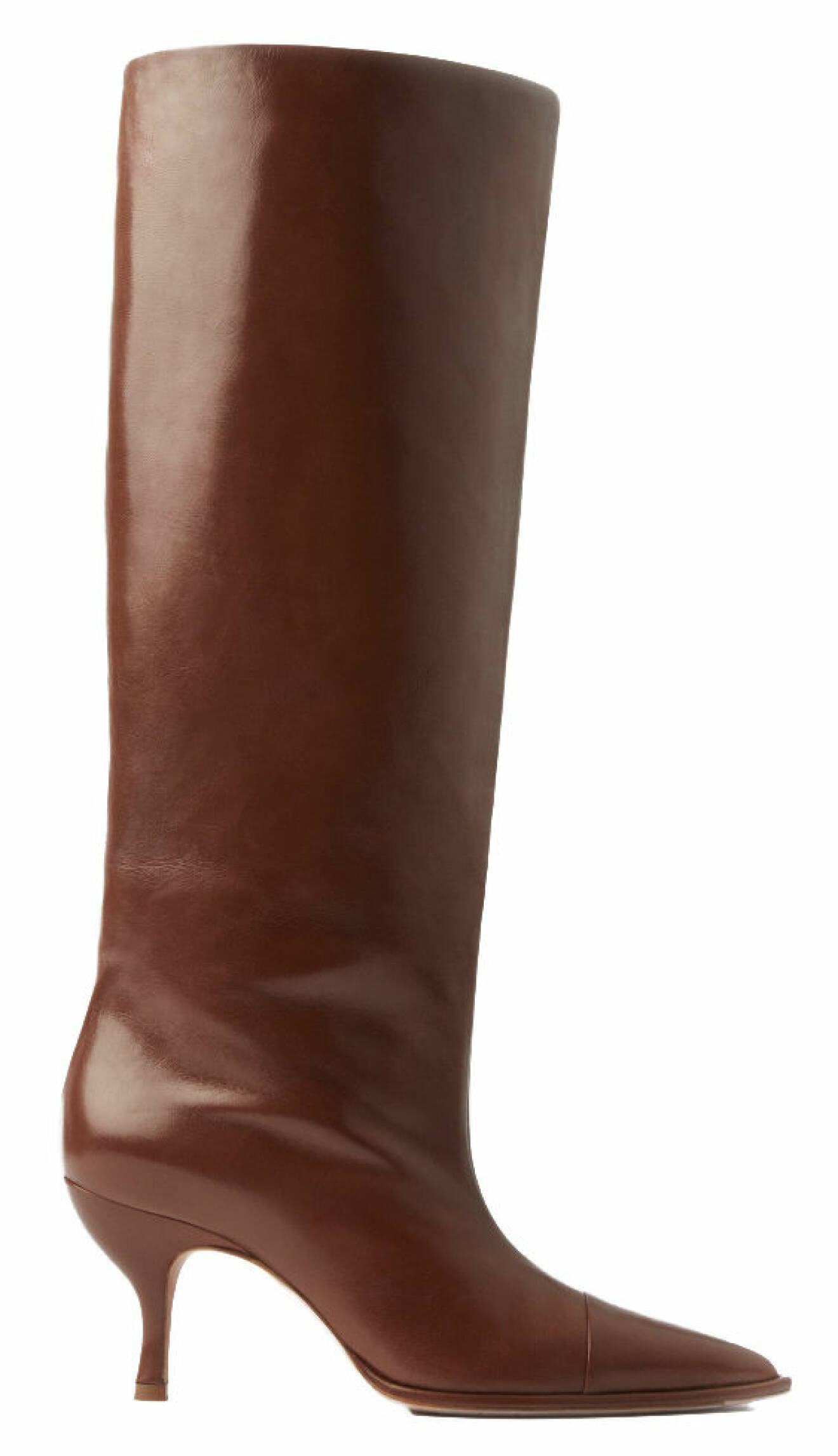 ton i ton med snygga höga boots i brunt, som dessa underbara från Sania D´mina