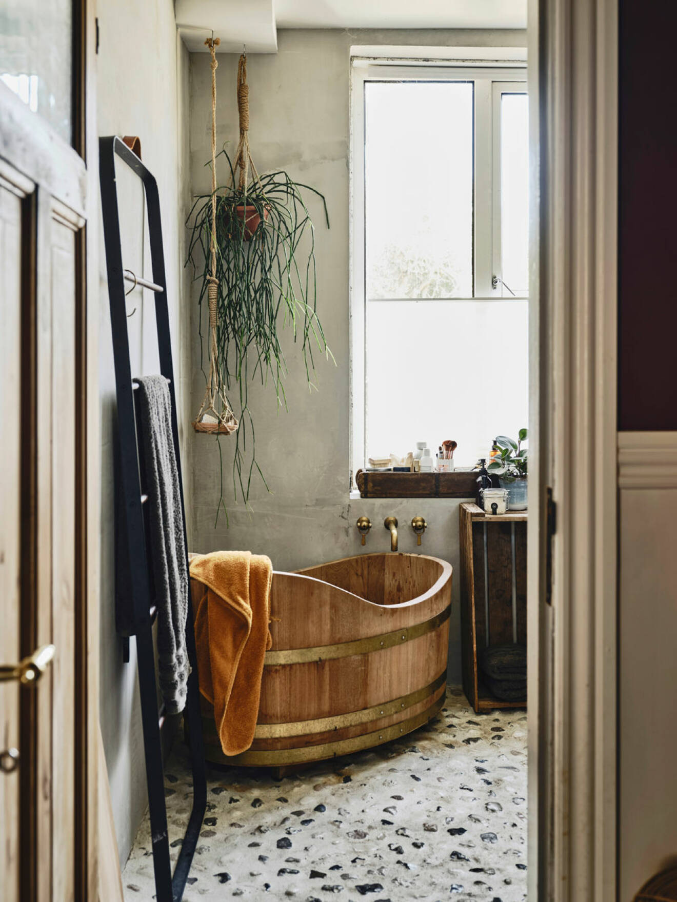 Hemma hos Sus Mogensen i Köpenhamn badkar badrum