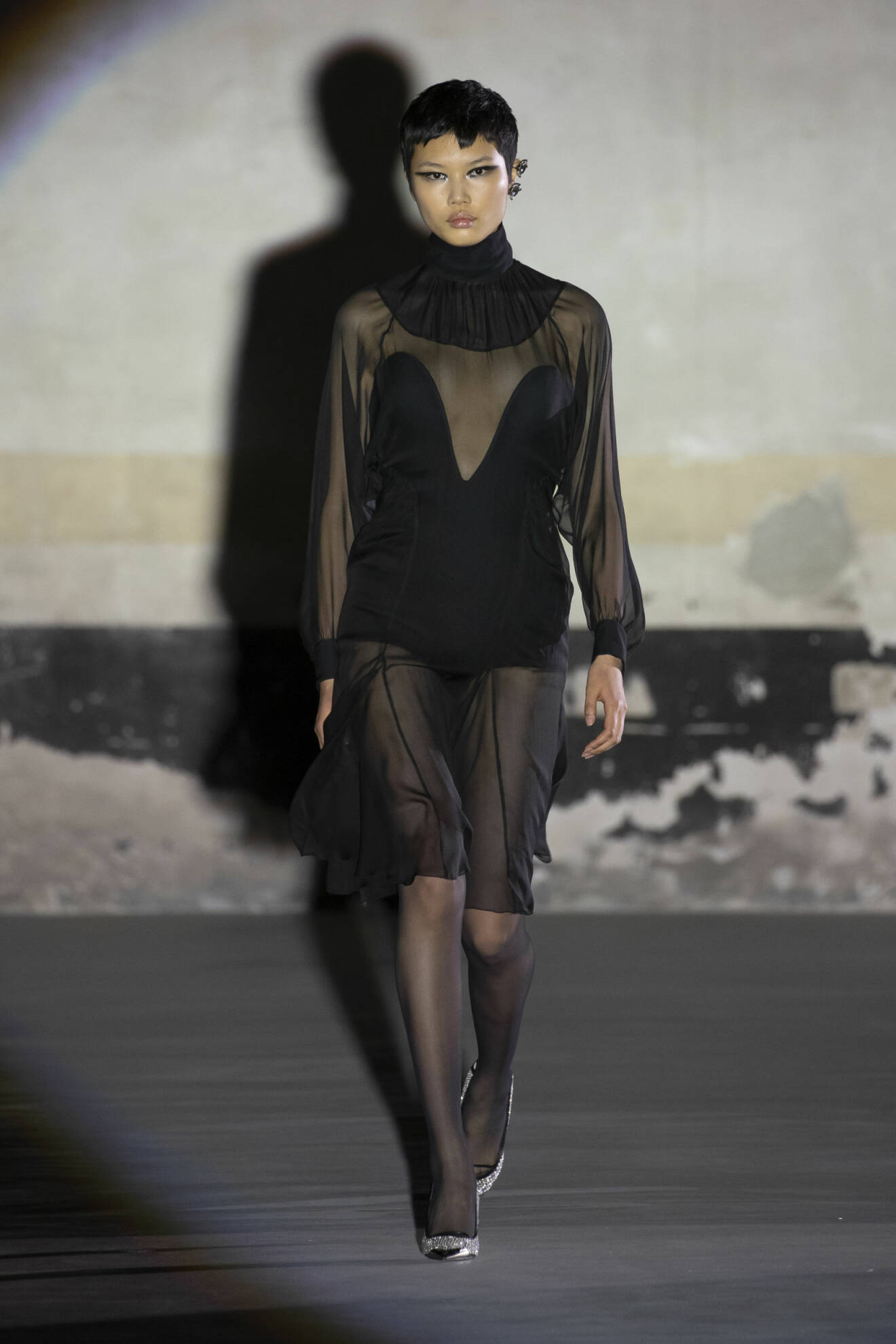 Transparent svart klänning
