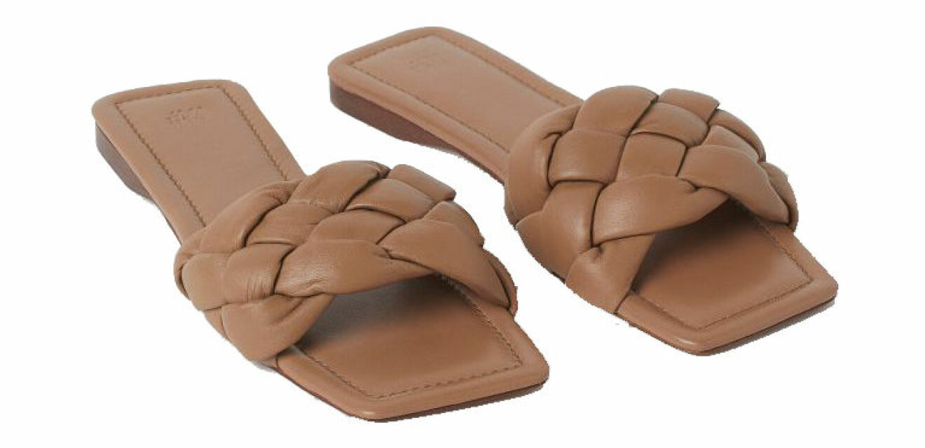 bruna flätade sandaler