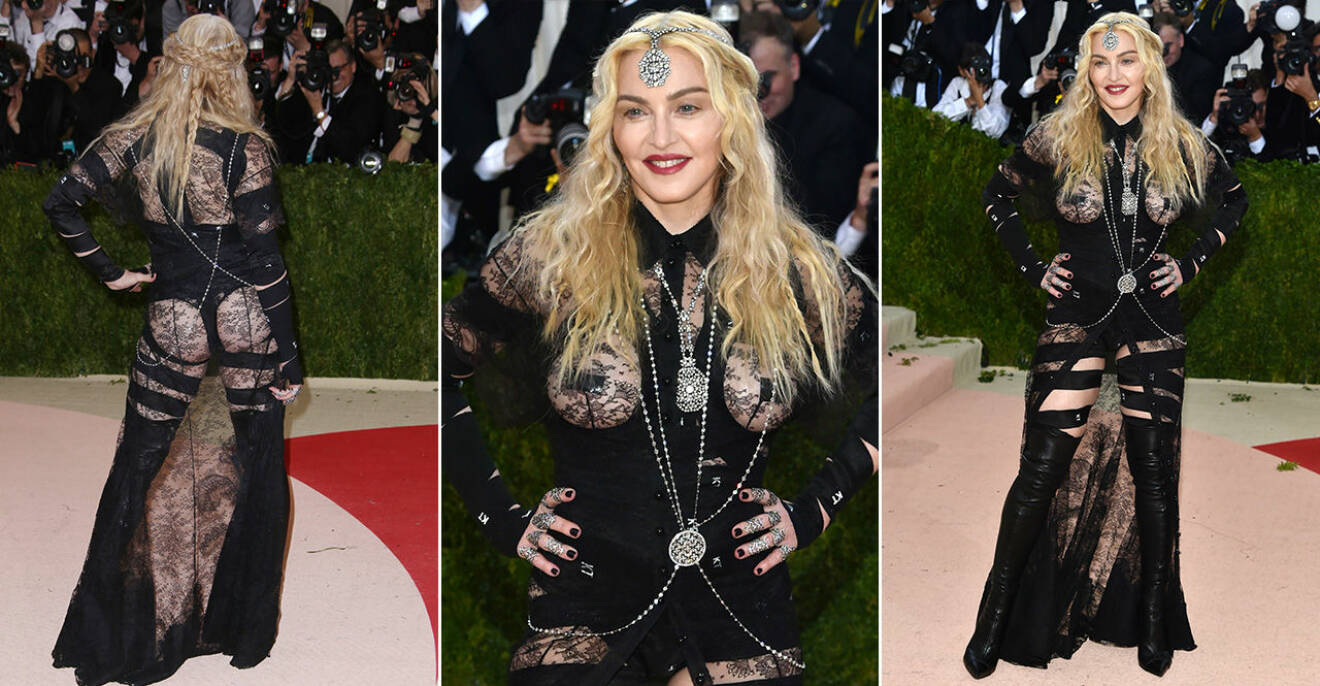Madonna i genomskinliga kläder på röda matten