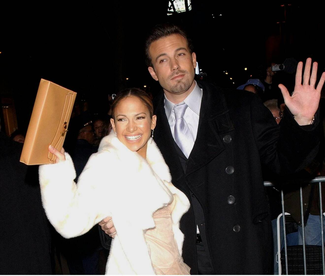 NEW YORK Jennifer Lopez and Ben Affleck at "Maid in Manhattan" premier at the Ziegfeld Theatre in Manhattan on 8 December 2002.