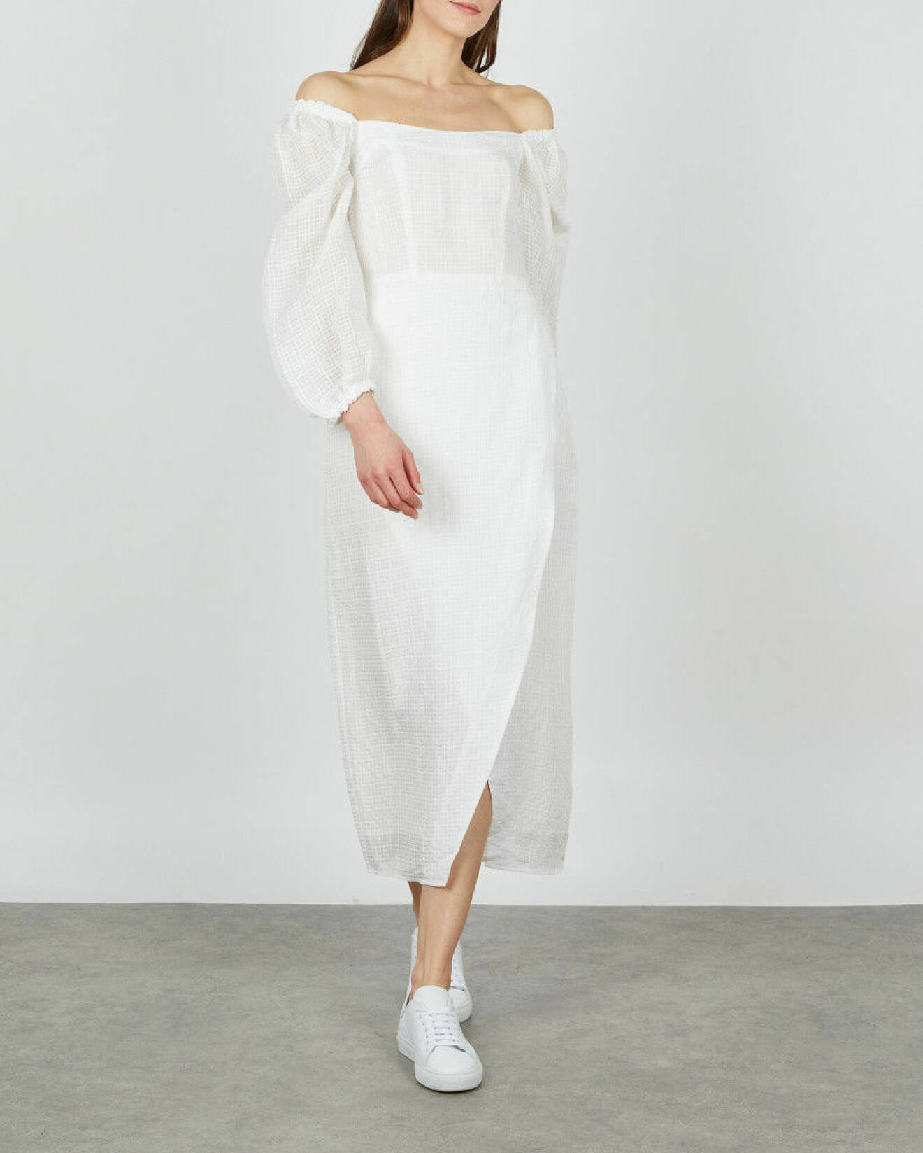 vit klänning silke