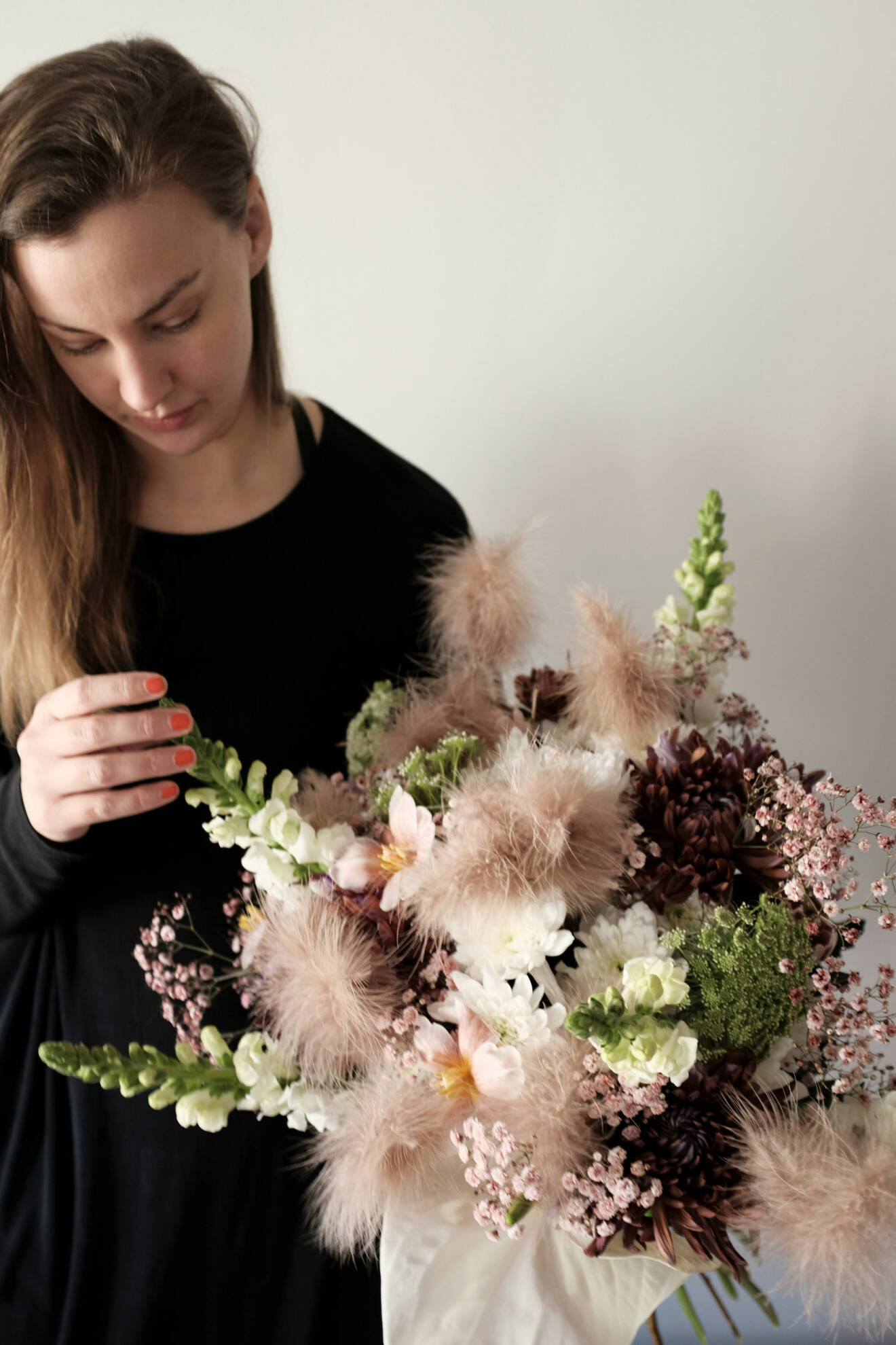 Floristen och designstudioägaren Anna Wedin ger sina bästa tips för vasgarderoben