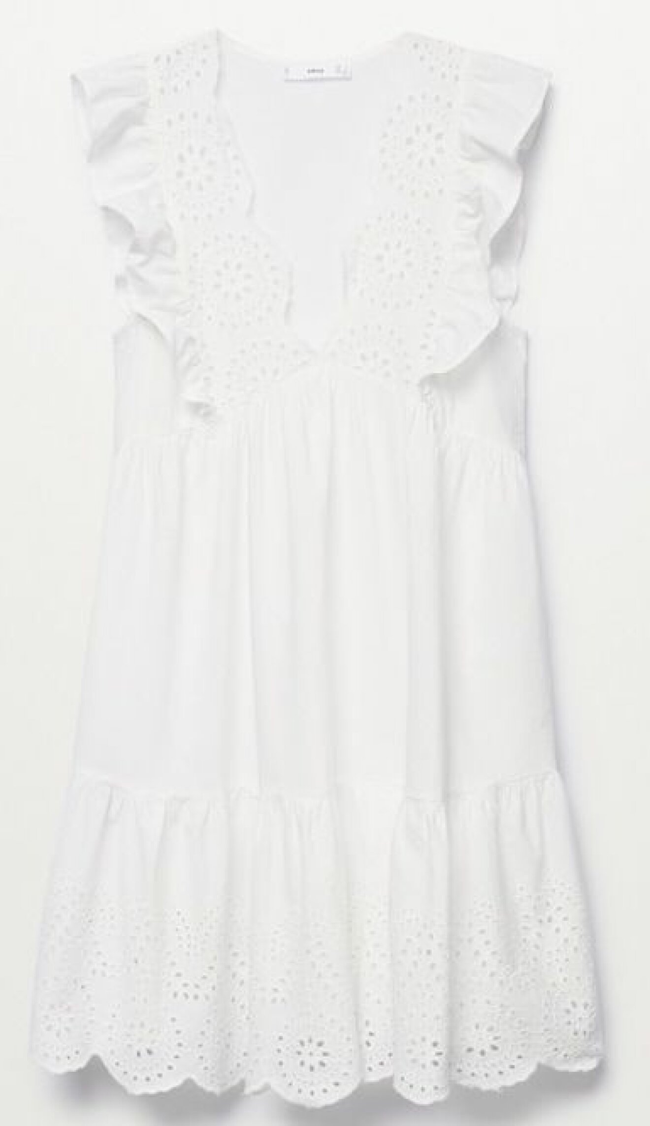 vit klänning från mango med hålbroderi.