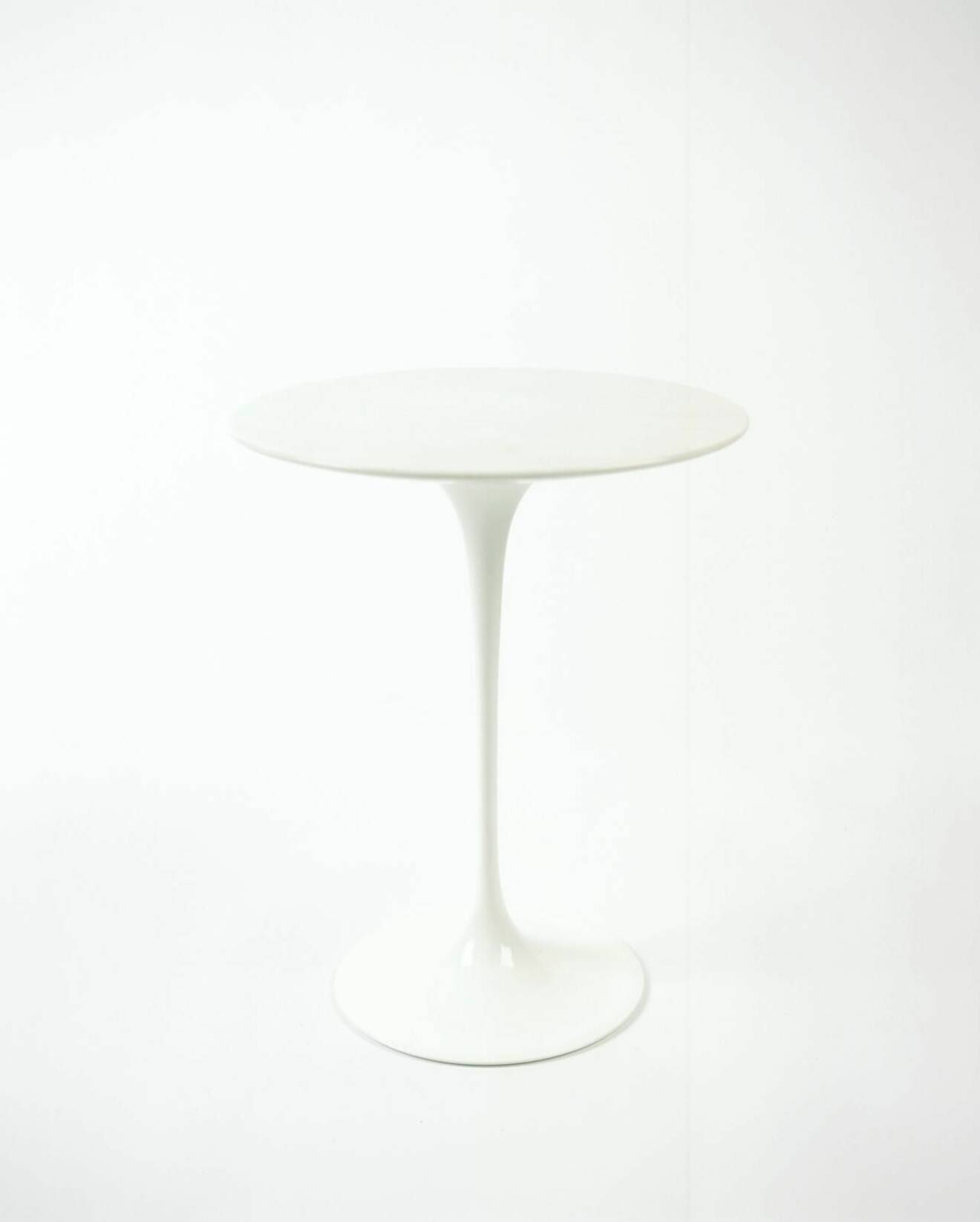 Saarinen Side table från Knoll