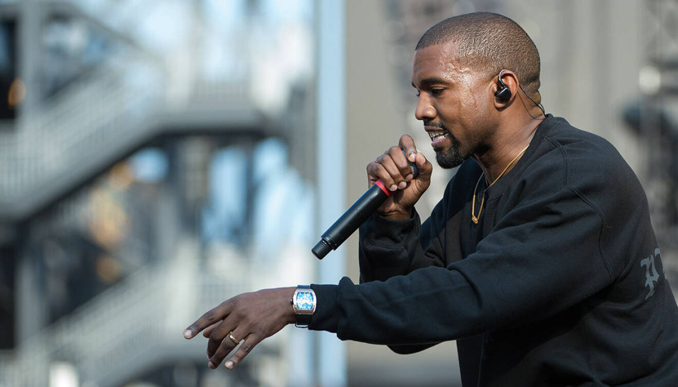 Kanye West har tagit in på Mercedes-Benz stadium.