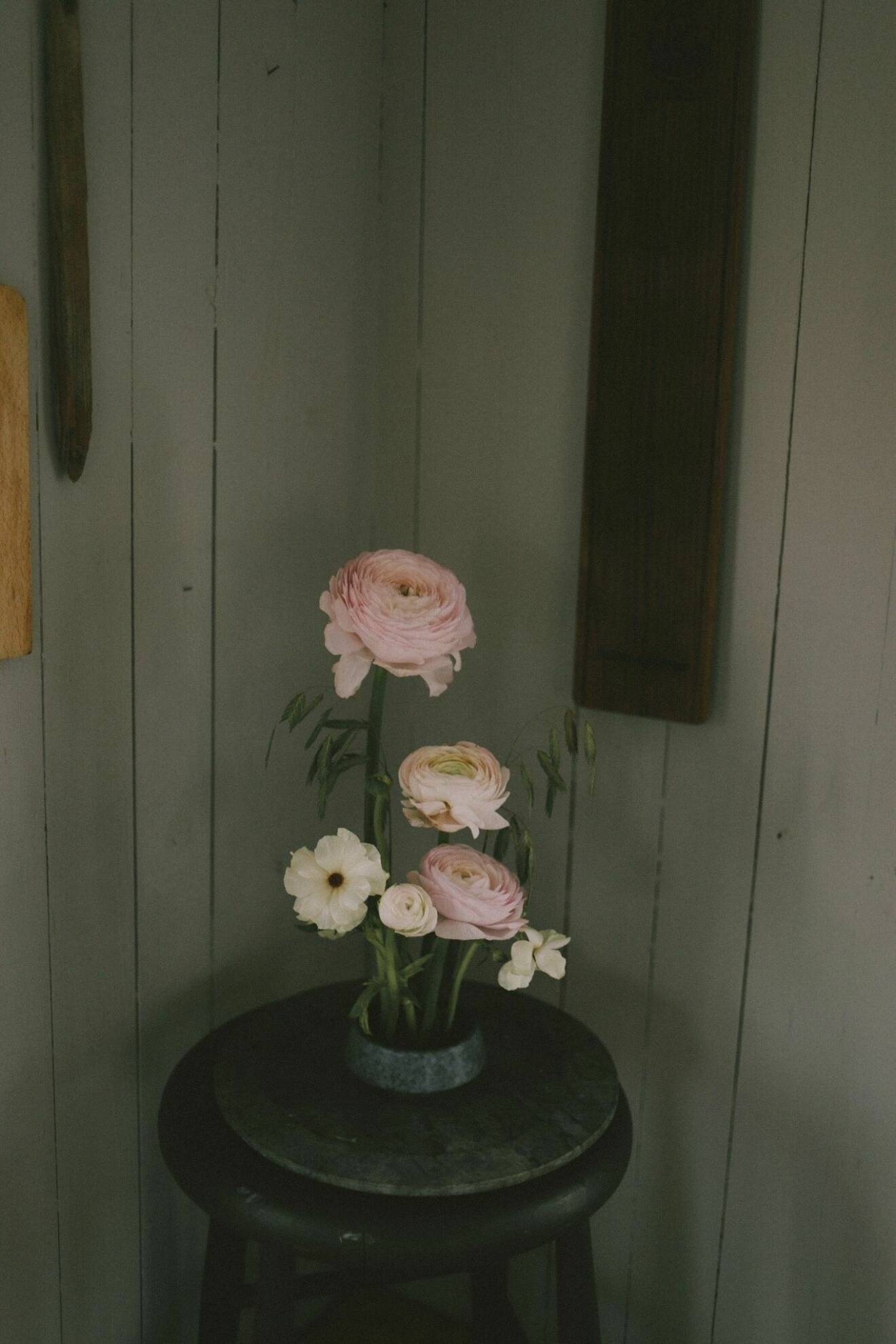 Inspireras av ELLEs Elin Lannsjös vackra arrangemang med blomsterfakir.
