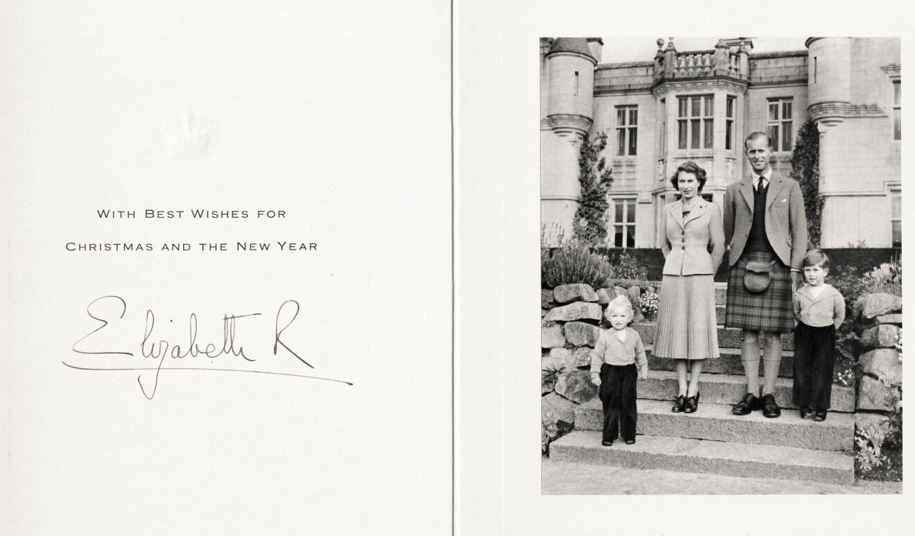 Ett av drottning Elizabeths signerade julkort under 1950-talet.